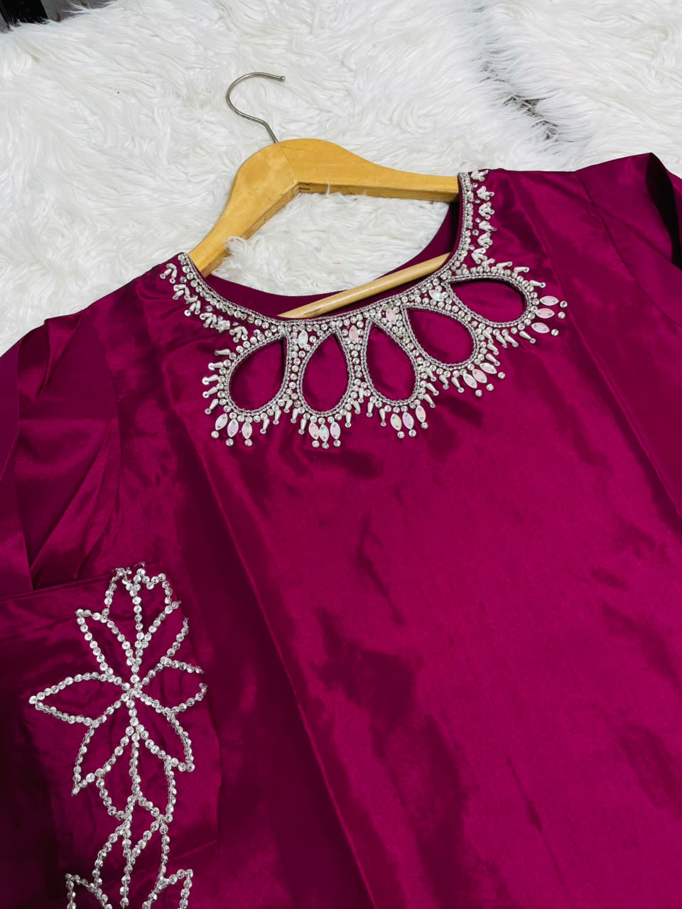 Wine Cutwork Luxury